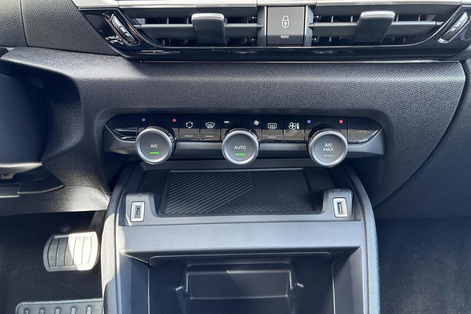 Citroën ë-C4 X 50 Plus 4d