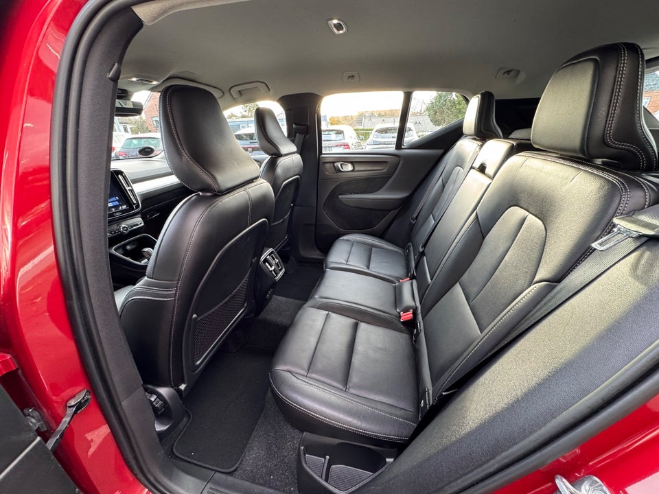 Volvo XC40 2,0 D4 190 Momentum aut. AWD 5d