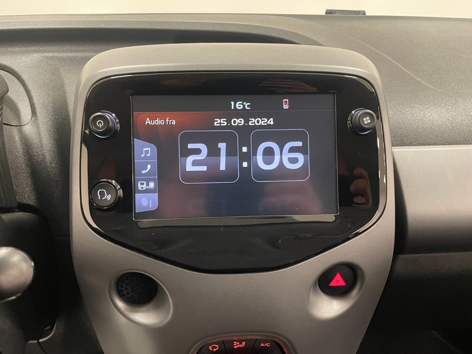 Toyota Aygo 1,0 VVT-i x-press 5d