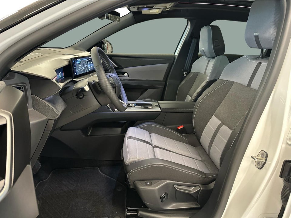 Opel Grandland-e 73 GS Sky 5d