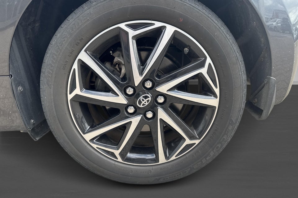 Toyota Yaris 1,5 Hybrid H3 Style e-CVT 5d