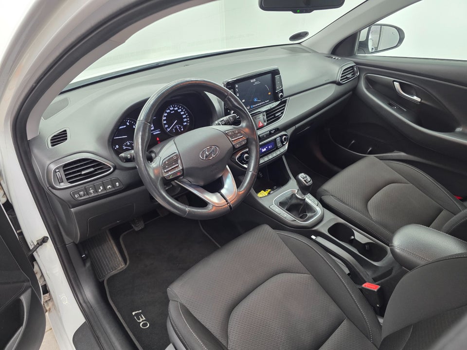 Hyundai i30 1,0 T-GDi Premium 5d