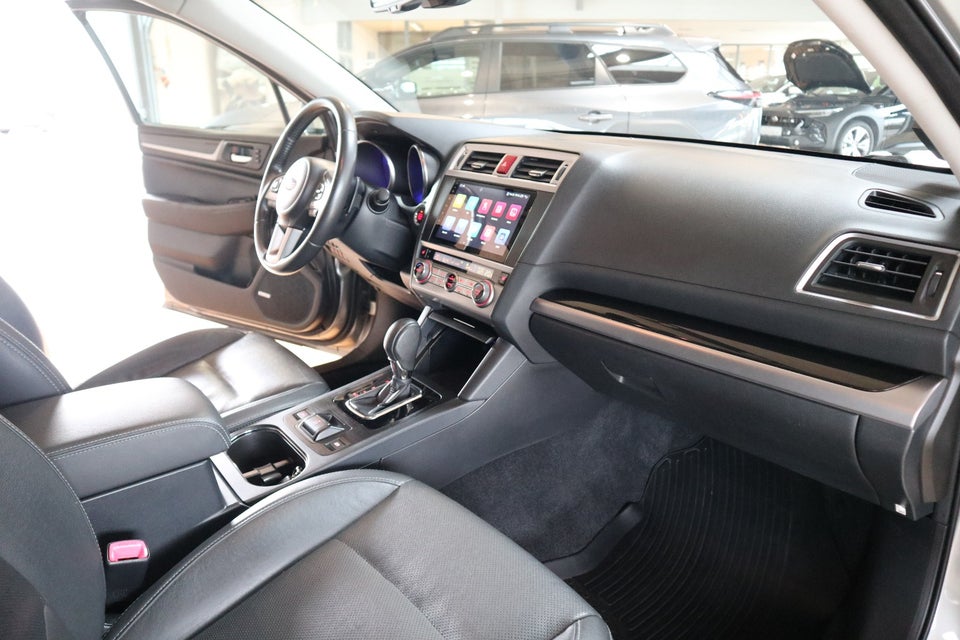 Subaru Outback 2,5 Summit CVT 5d