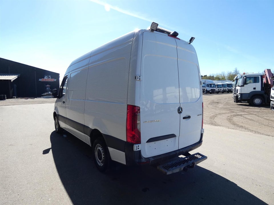 Mercedes Sprinter 316 2,2 CDi A2 Kassevogn RWD