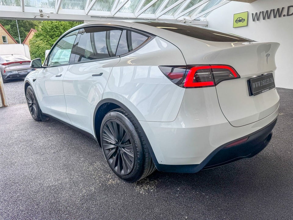 Tesla Model Y Long Range AWD 5d