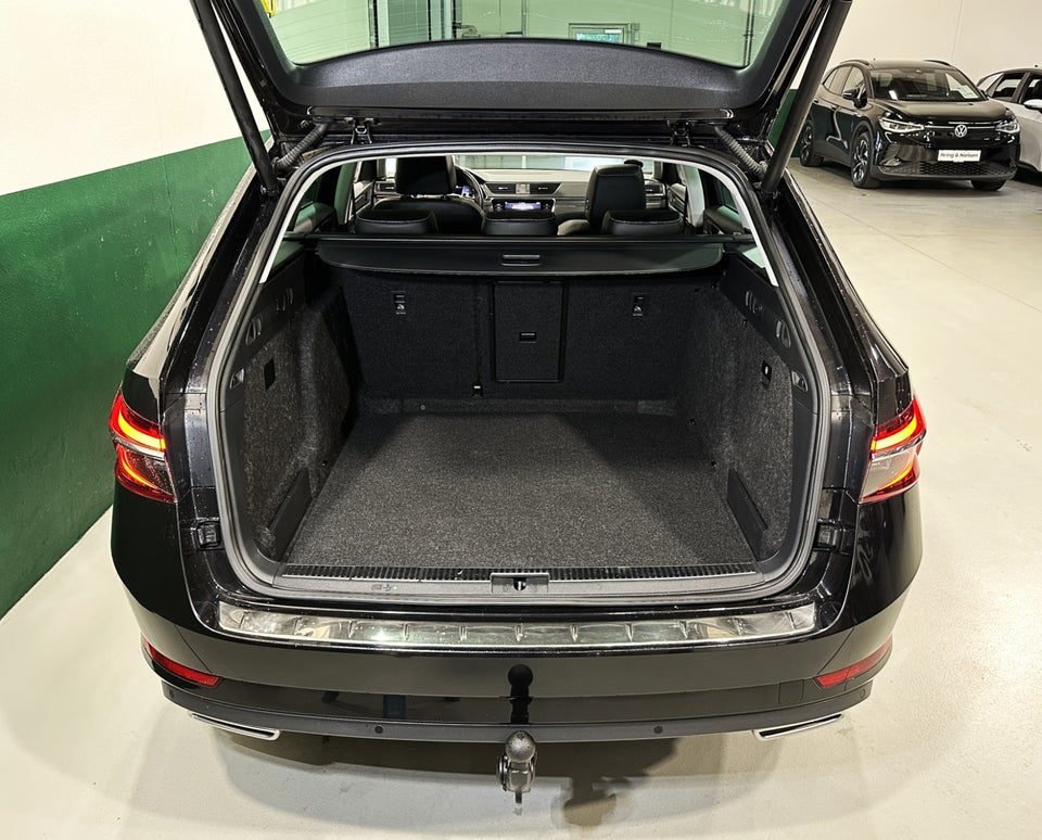 Skoda Superb 2,0 TSi 190 Business Executive Combi DSG 5d
