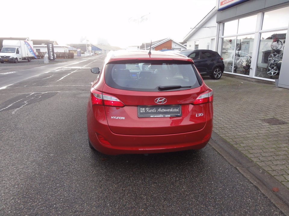 Hyundai i30 1,6 CRDi 110 Active+ CW 5d