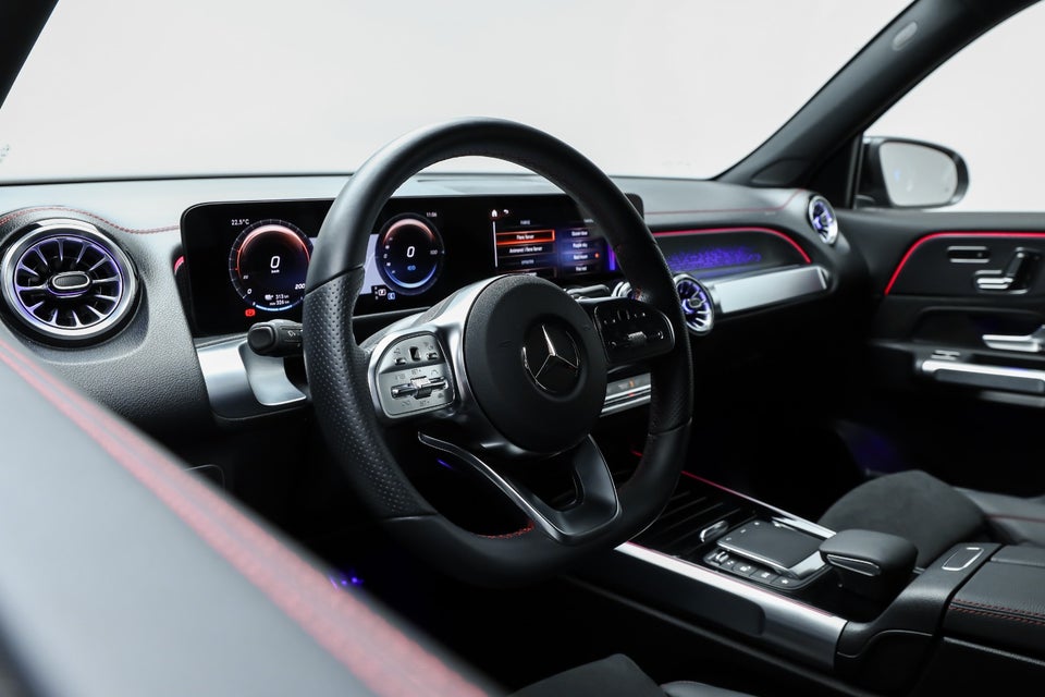 Mercedes EQB300 AMG Line 4Matic 5d