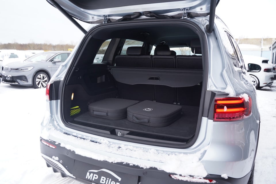 Mercedes EQB300 AMG Line 4Matic 5d