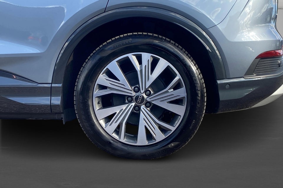 Audi Q4 e-tron 45 Progress 5d