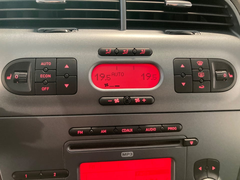 Seat Altea XL 2,0 TDi 140 Stylance 5d