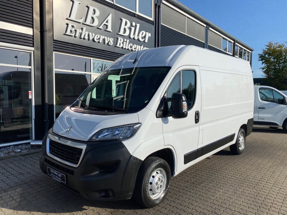 Peugeot Boxer 330 2,2 BlueHDi 140 L2H2 Premium