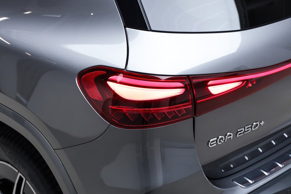 Mercedes EQA250+ AMG Advance 5d
