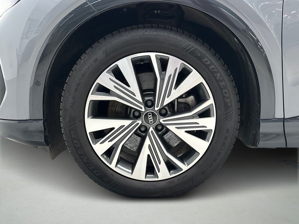 Audi Q4 e-tron 40 S-line 5d