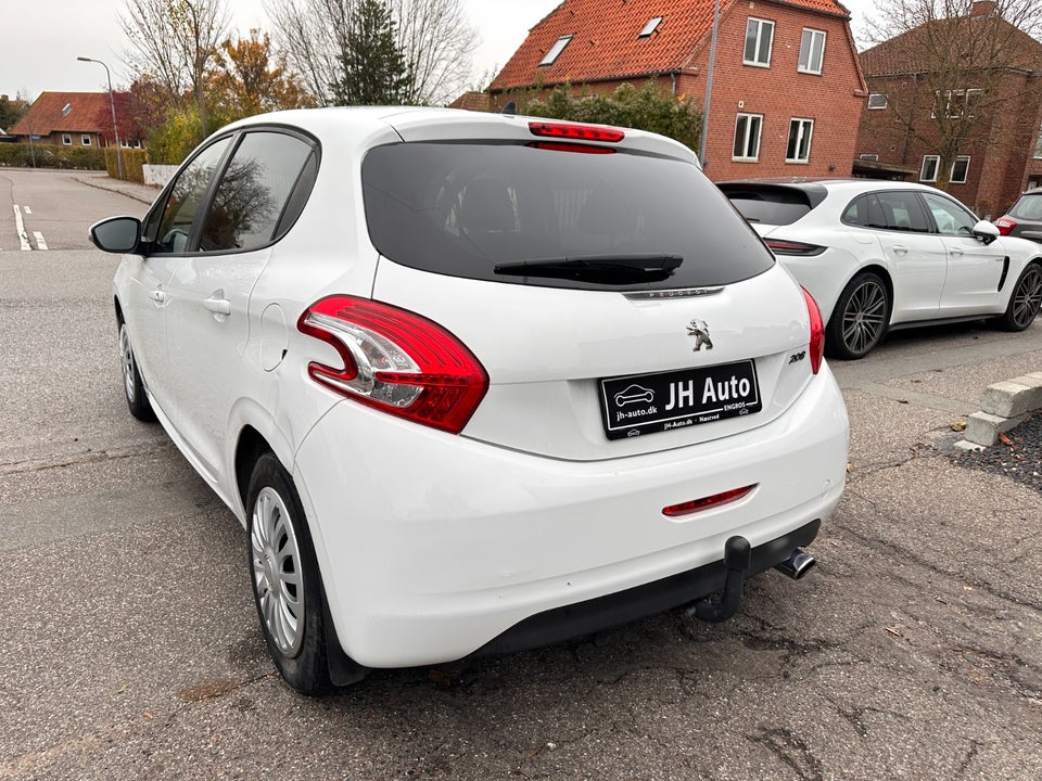 Peugeot 208 1,2 VTi Active 5d