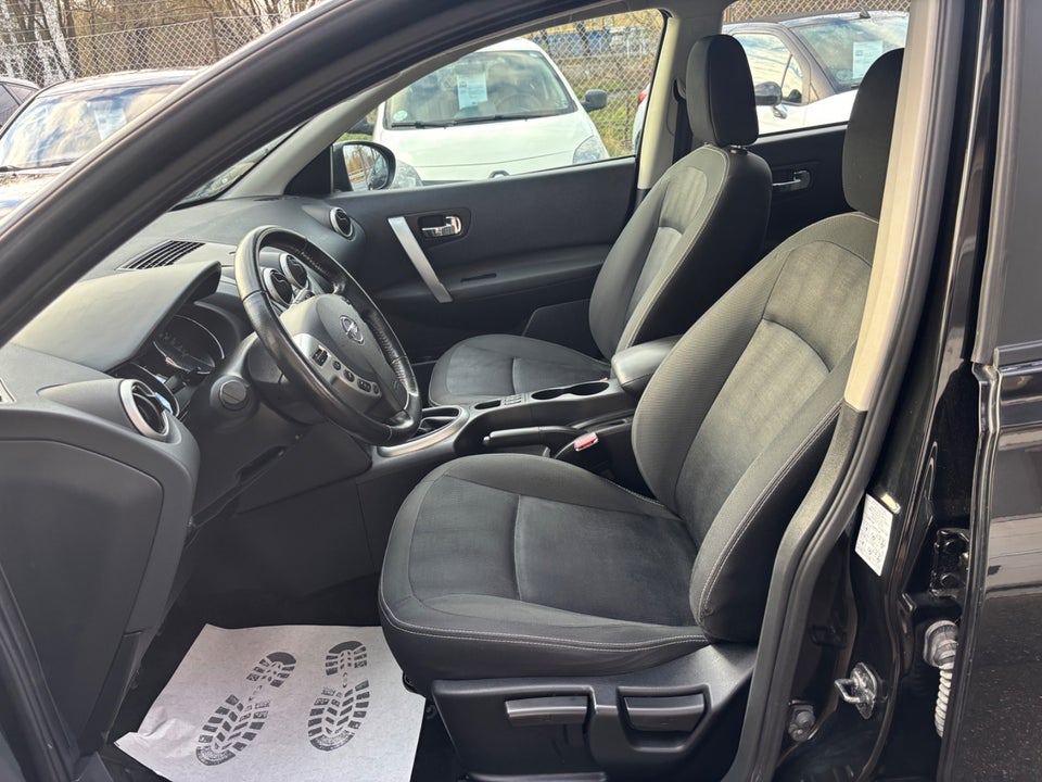 Nissan Qashqai 1,6 Acenta 5d