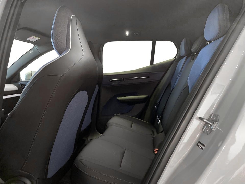 Volvo EX30 Extended Range Core 5d