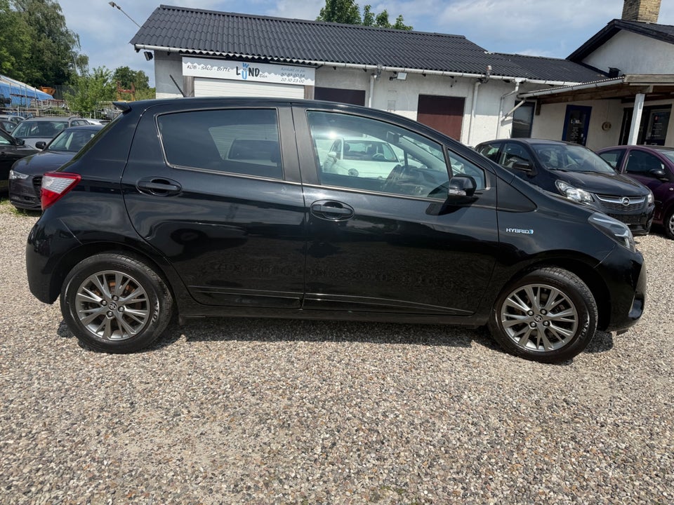 Toyota Yaris 1,5 Hybrid H2 Premium e-CVT 5d