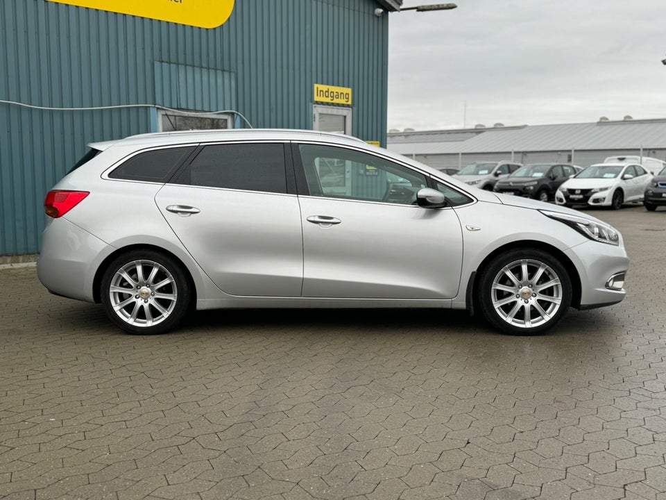 Kia Ceed 1,6 CRDi 128 World Cup SW 5d