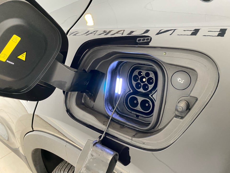 Volvo XC40 ReCharge Extended Range Core 5d