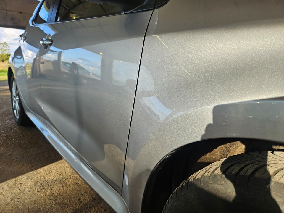 Toyota Yaris 1,5 Hybrid Active Tech+ e-CVT 5d