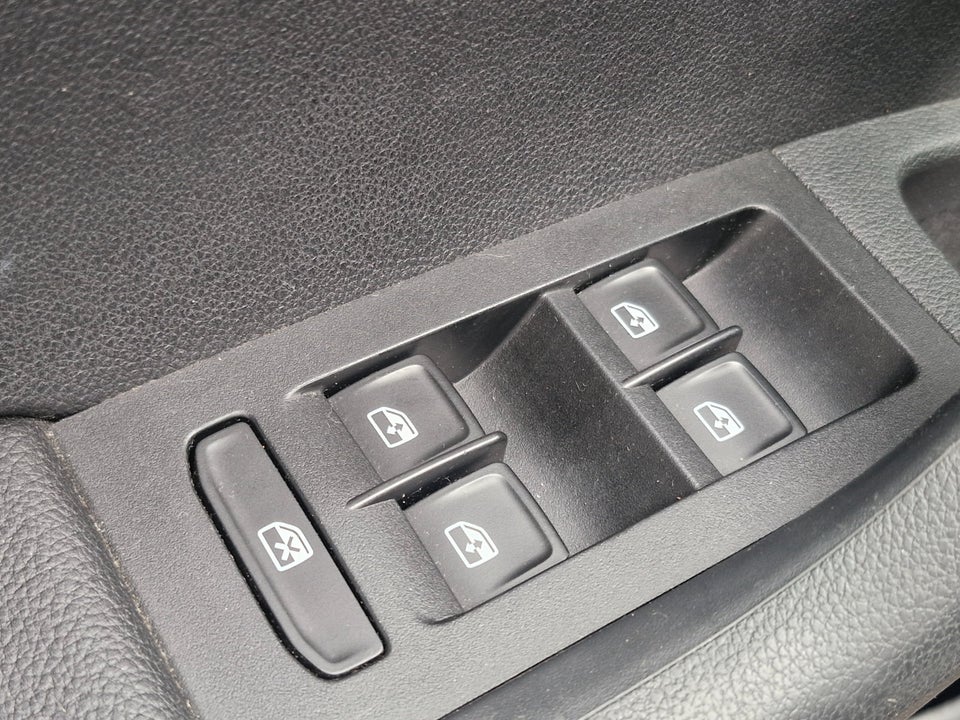 Skoda Octavia 1,6 TDi 110 Style Combi DSG 5d