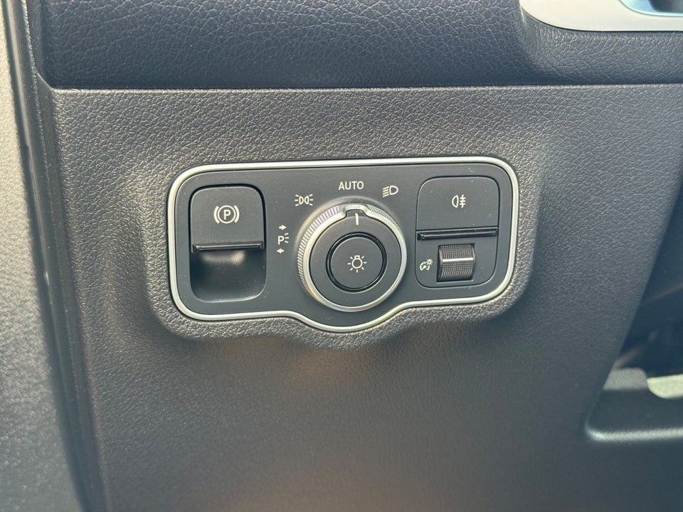 Mercedes EQB300 AMG Line 4Matic 5d