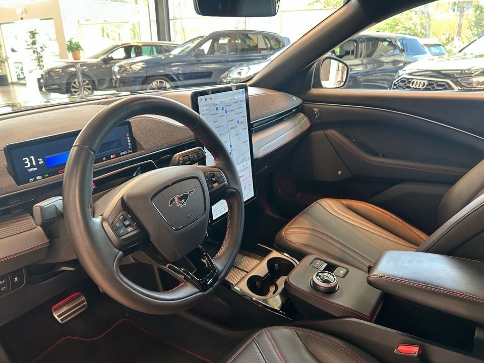 Ford Mustang Mach-E 68 Premium Standard Range AWD 5d