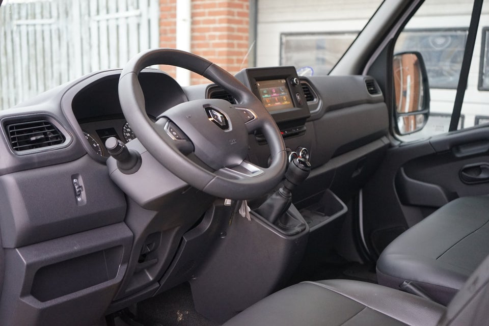 Renault Master IV T35 2,3 dCi 150 L2H2 Kassevogn