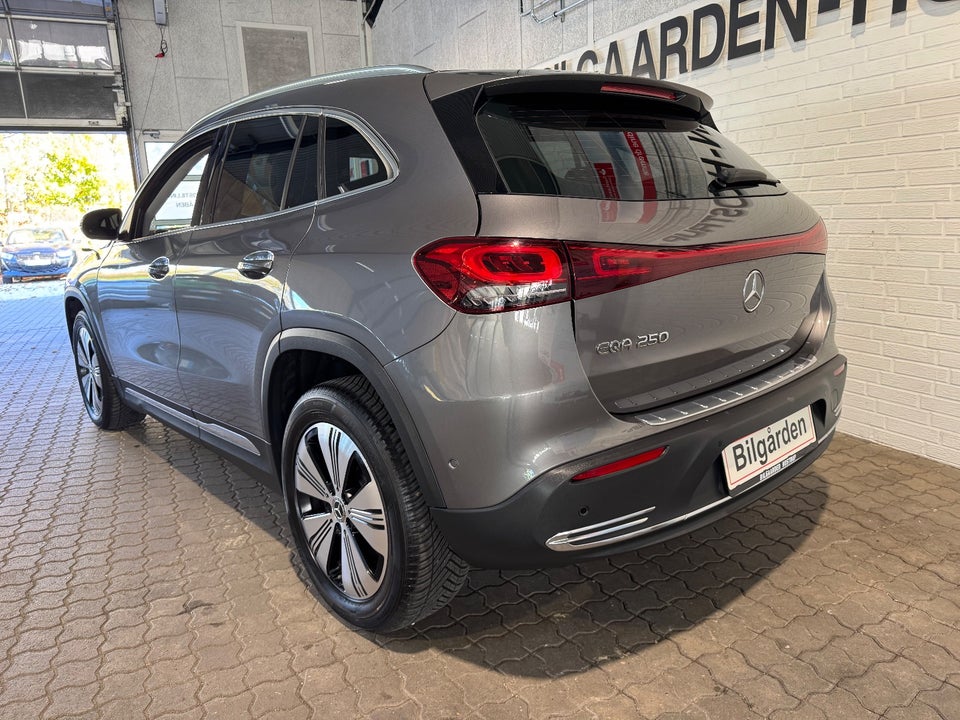 Mercedes EQA250 Progressive 5d