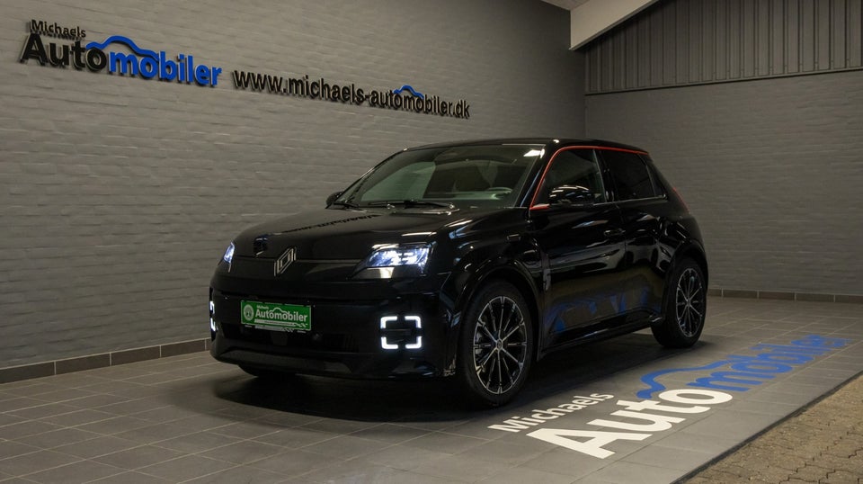 Renault 5 E-Tech 52 Iconic 5d