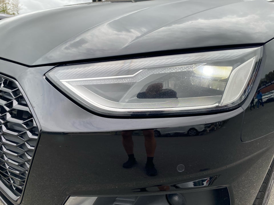 Audi A4 40 TDi Sport Prestige Selection Tour Avant S-tr. 5d