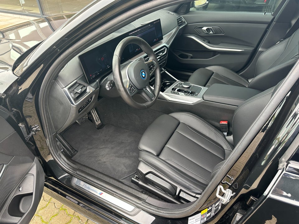 BMW 330e 2,0 M-Sport aut. 4d