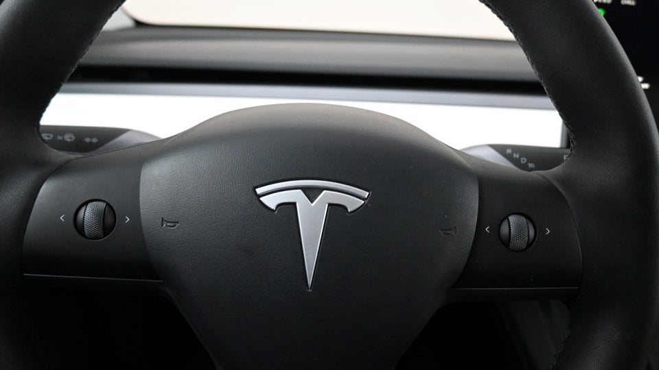 Tesla Model Y Long Range AWD 5d