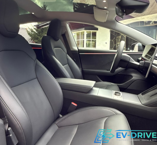 Tesla Model 3 Long Range AWD 4d