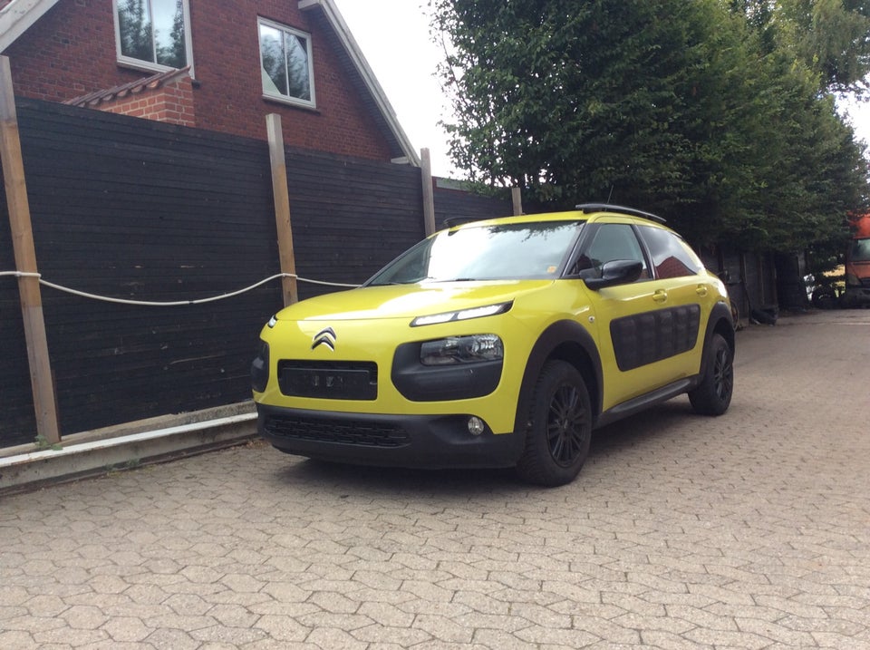 Citroën C4 Cactus 1,2 PureTech 82 Shine ETG 5d