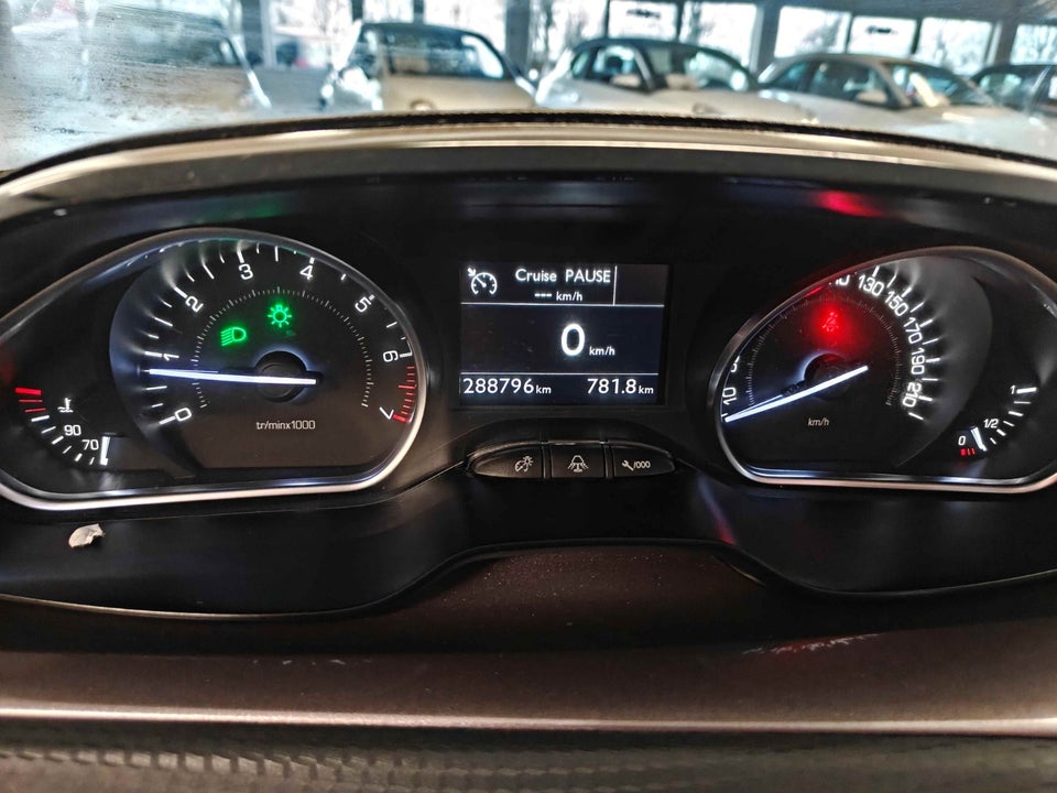 Peugeot 2008 1,2 VTi 82 Active Motion 5d