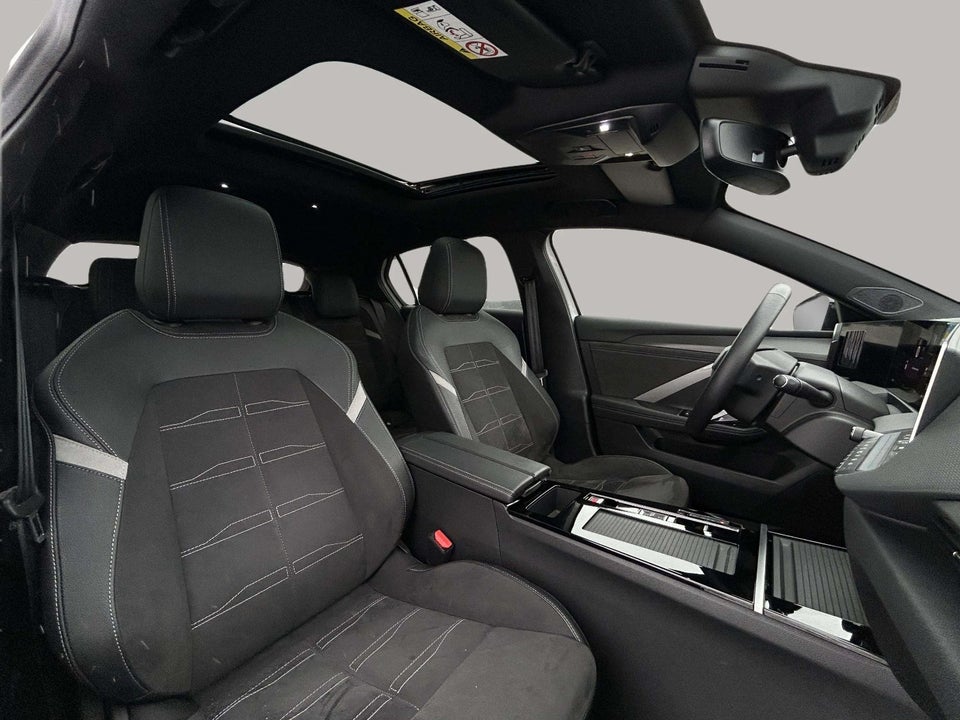 Opel Astra-e 54 GS 5d