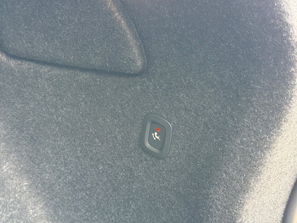 Volvo XC40 P6 ReCharge Plus 5d