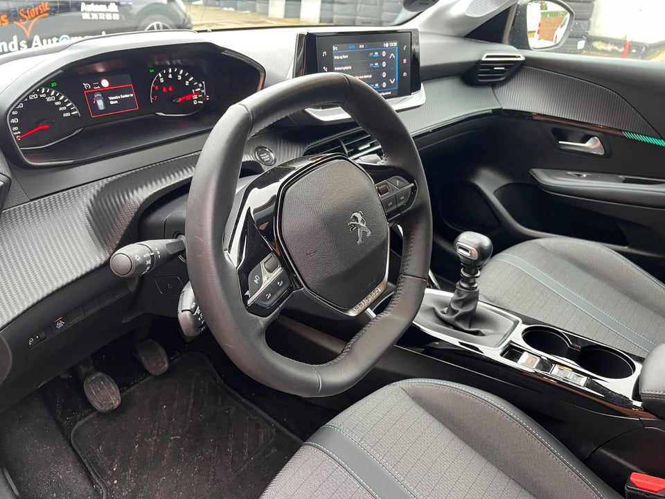 Peugeot 208 1,2 PureTech 100 Allure 5d