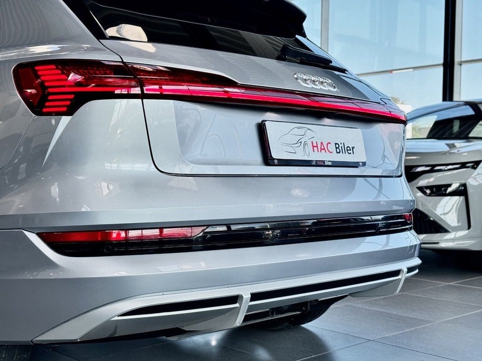 Audi e-tron 55 S-line quattro 5d