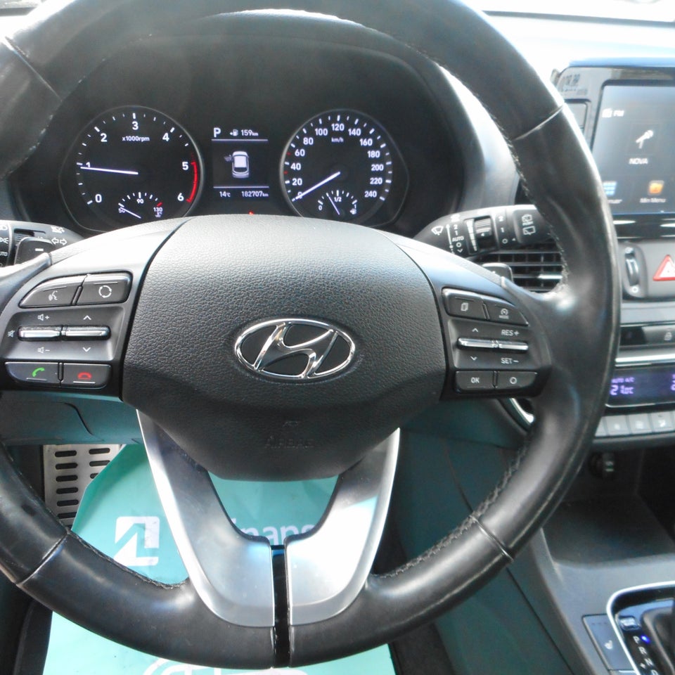 Hyundai i30 1,6 CRDi 136 Premium DCT 5d