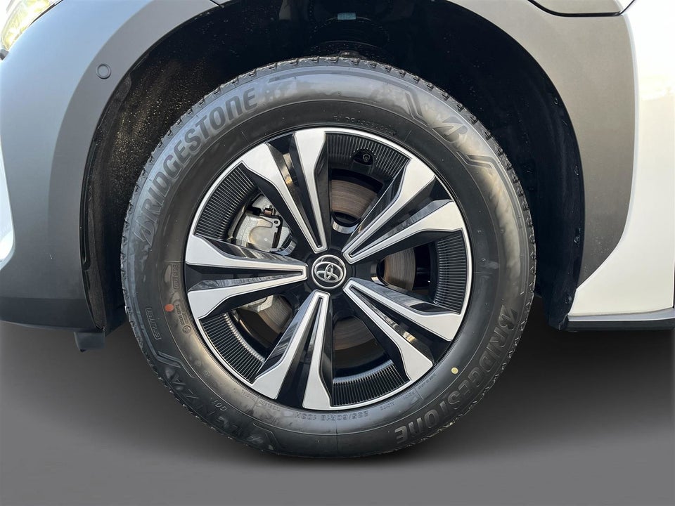 Toyota bZ4X Executive 5d