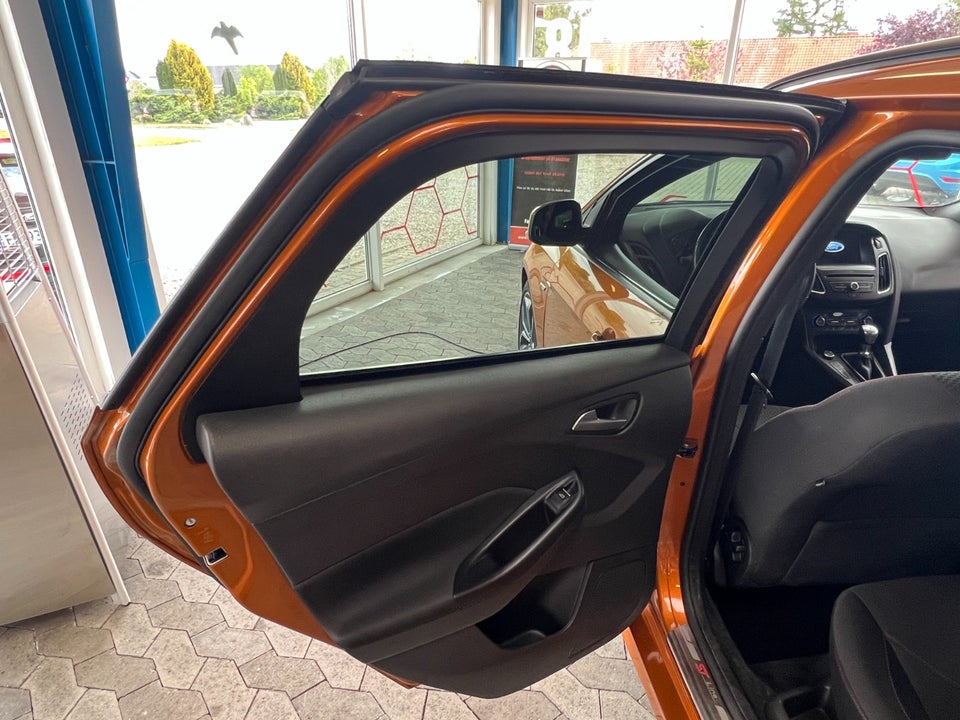 Ford Focus 1,0 SCTi 125 ST-Line stc. 5d