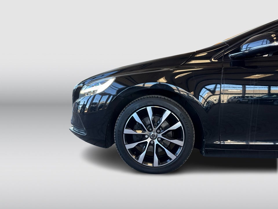 Volvo V40 2,0 D3 150 Momentum 5d