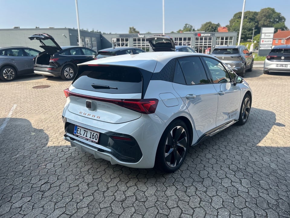 Cupra Born 59 e-Boost 5d