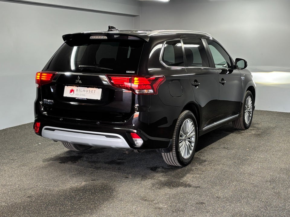 Mitsubishi Outlander 2,4 PHEV Instyle CVT 4WD 5d