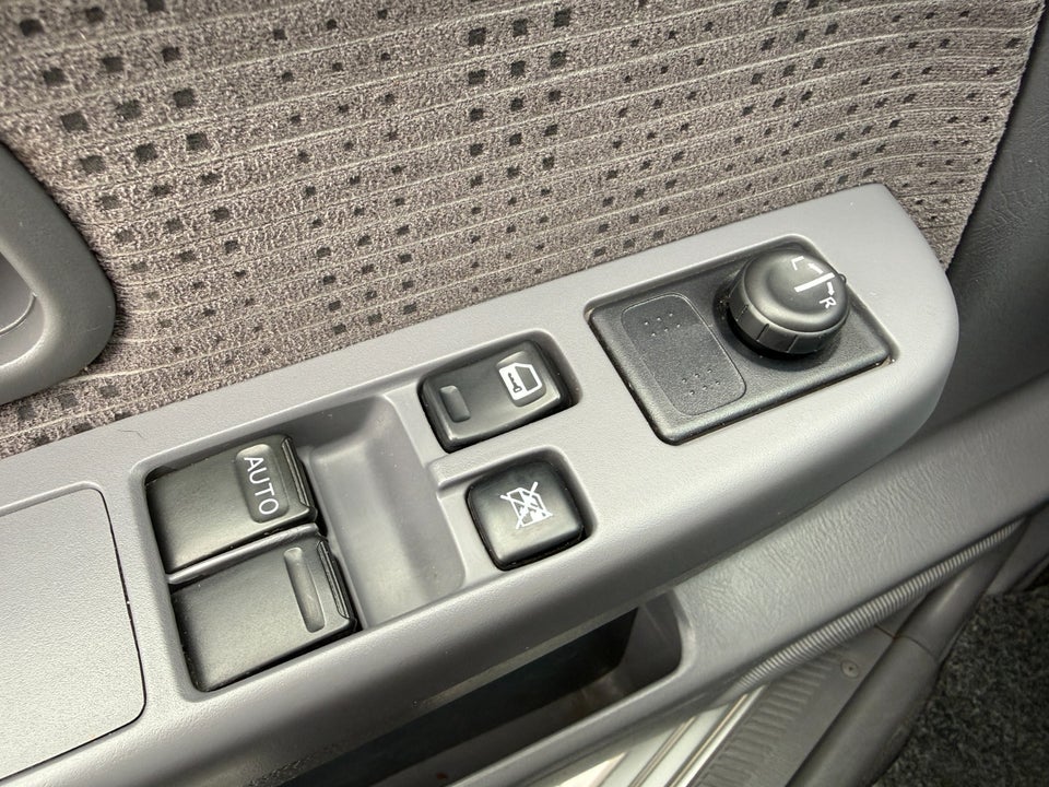 Nissan NP300 2,5 dCi 133 King Cab Comfort+ 4x4 2d