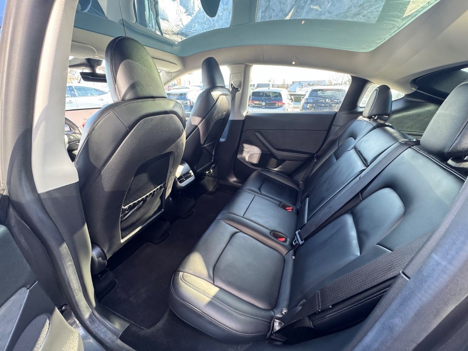 Tesla Model Y Long Range AWD 5d