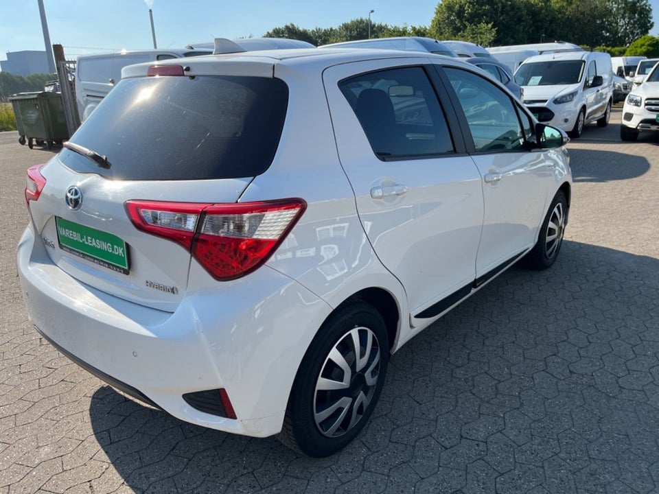 Toyota Yaris 1,5 Hybrid H1 e-CVT Van 5d